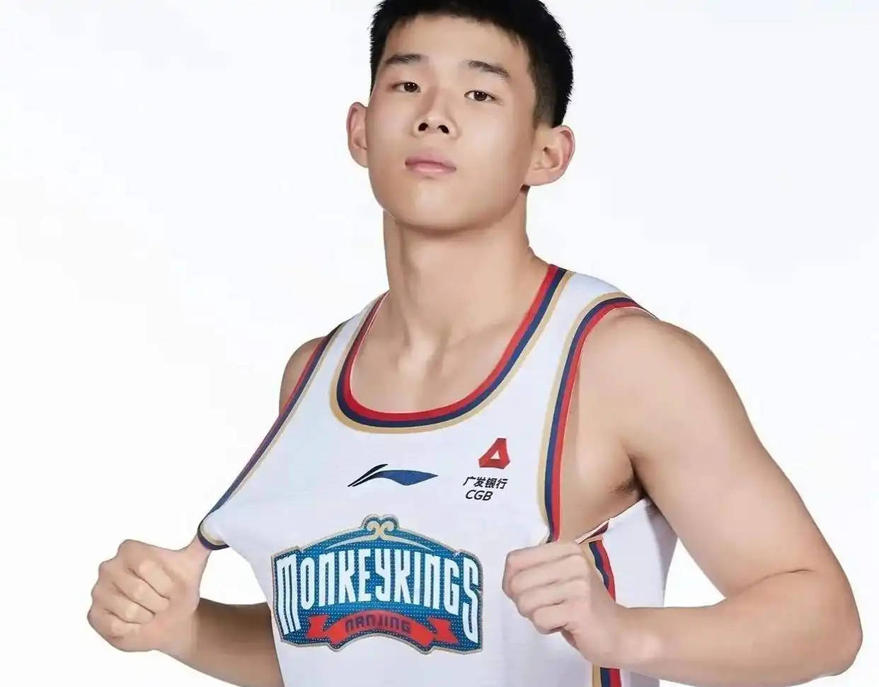 开云平台中国关于CBA常规赛赛程吃紧，达拉斯独行侠今夜再遭质疑，态度坚定，身体对抗强度拉满的信息