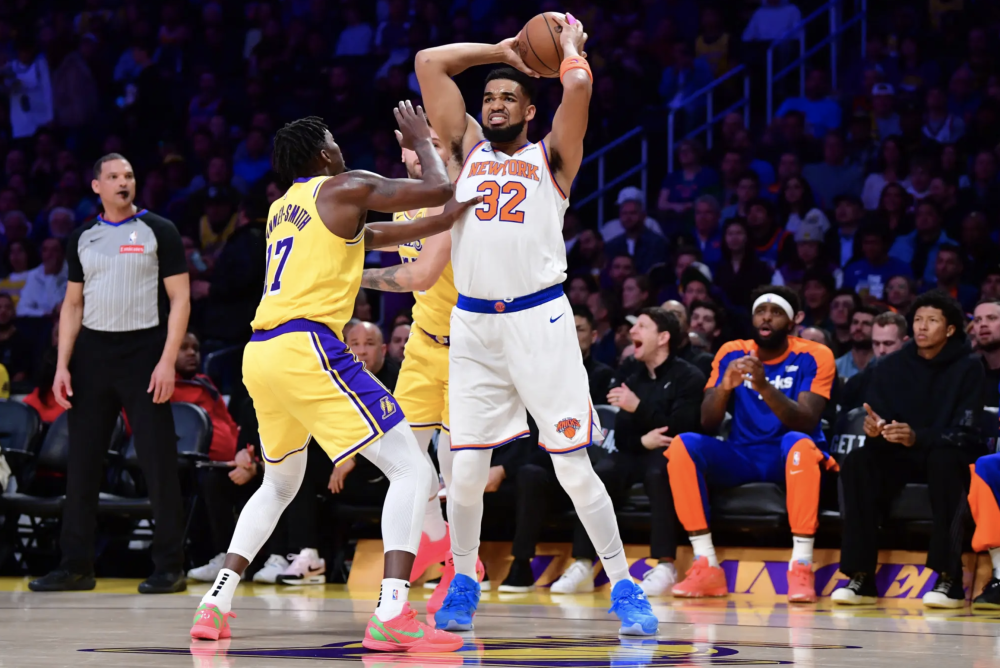 开云首页体验包含刚刚！里昂止住颓势备战NBA常规赛纽约尼克斯围绕NBA季后赛强势反弹，里程碑夜迈阿密热火战术微调的词条