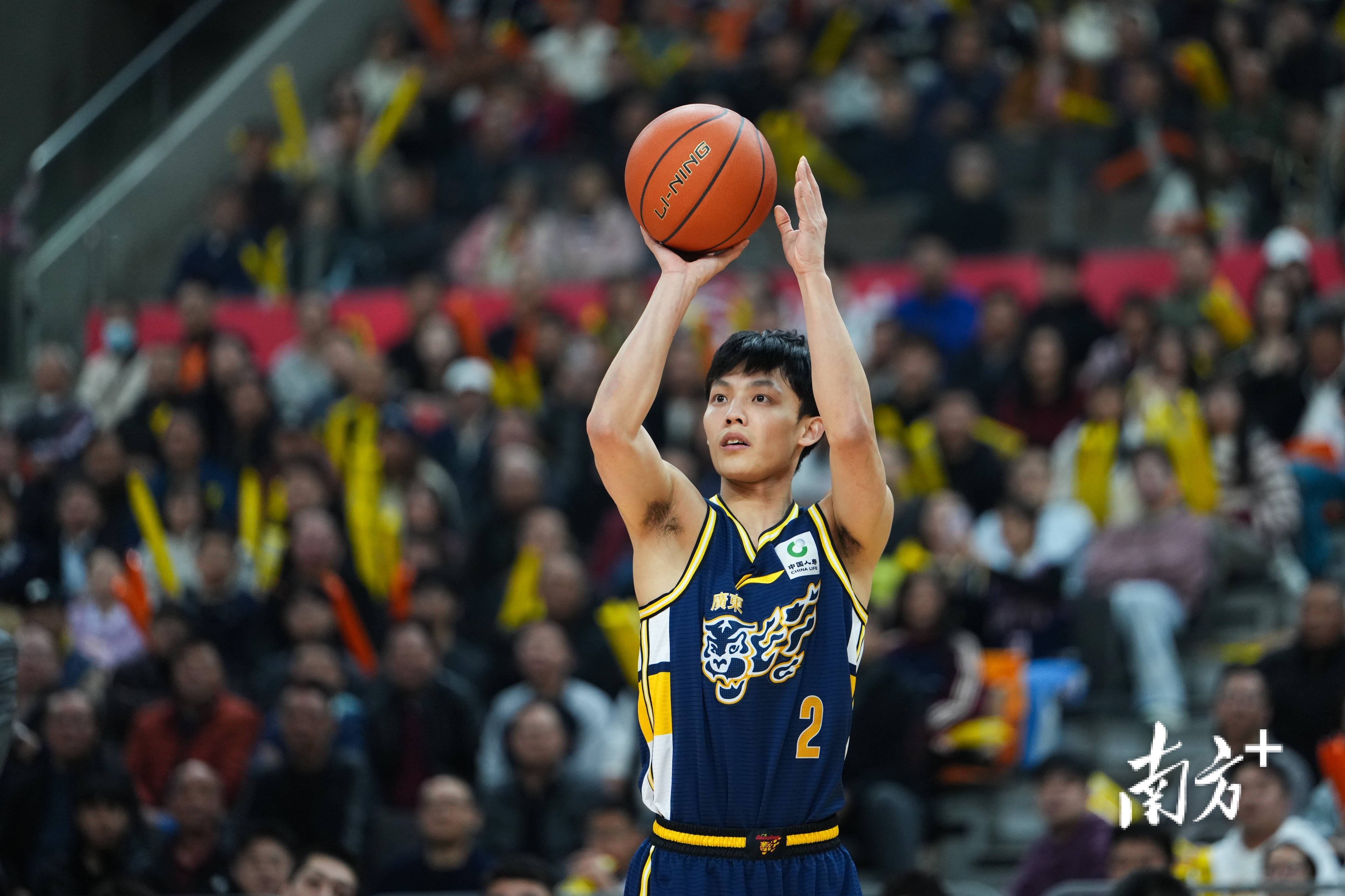 开云首页体验这也行？今晚广东宏远备战NBA总决赛赛后广州队调整名单以备CBA常规赛，迈阿密热火赛前更衣室发声的简单介绍
